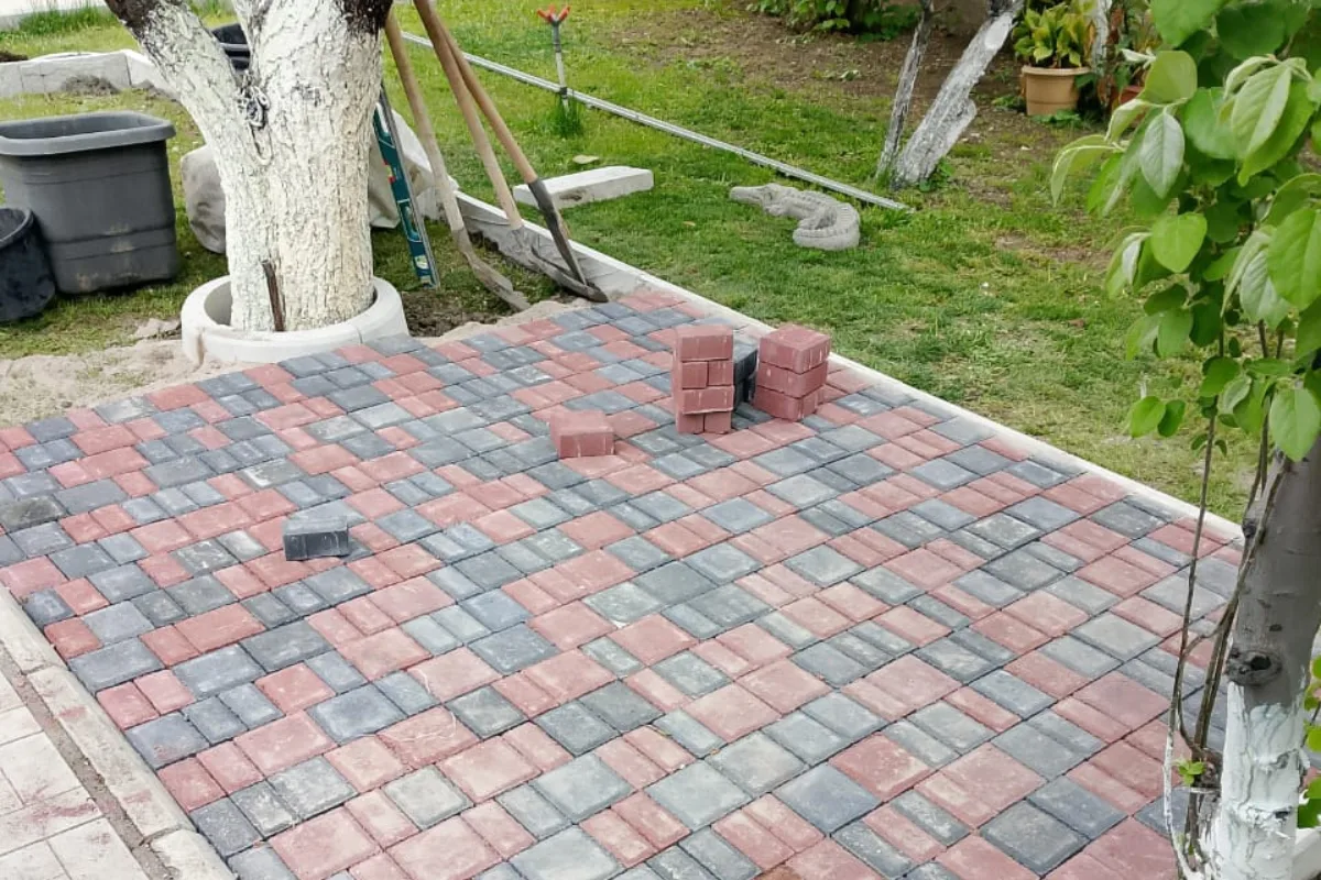 Մայթերի սալիկապատում