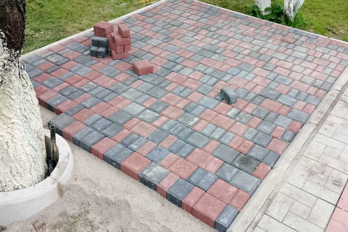 Մայթերի սալիկապատում