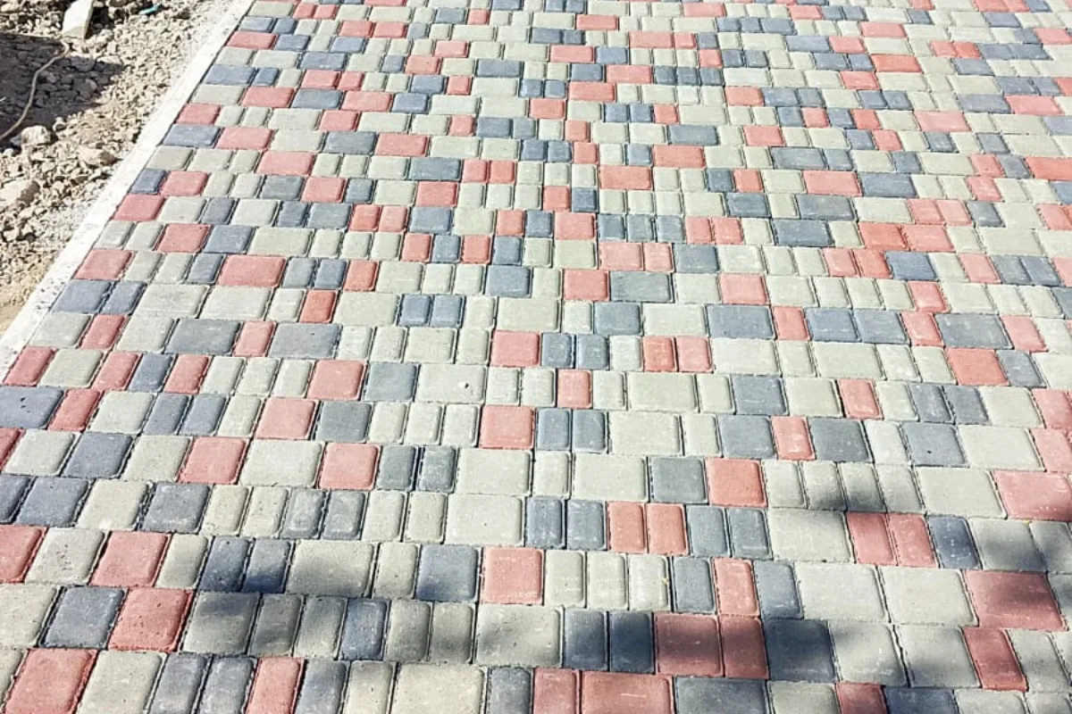 Մայթերի սալիկապատում