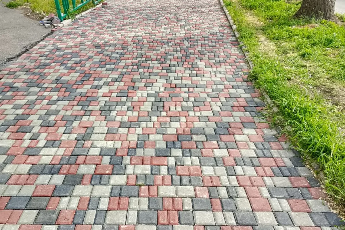 Մայթերի սալիկապատում