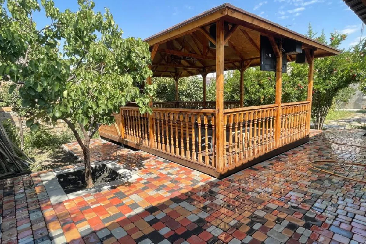 Առանձնատուն