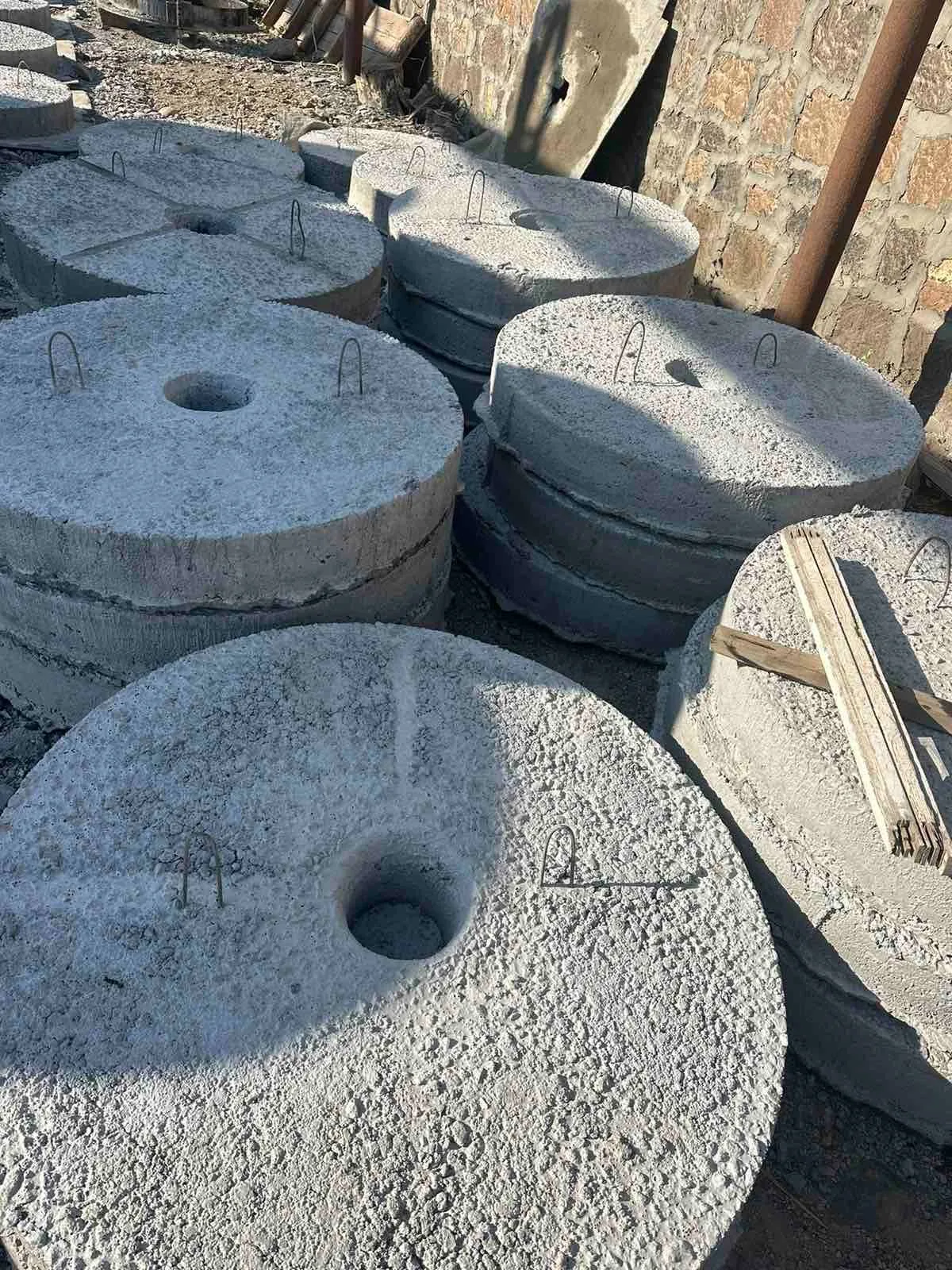 Բետոնե Դիտահորի Լուկեր (Ծածկասալեր) – 1 մետր տրամագծով