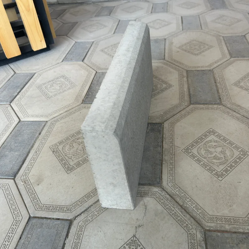 Բետոնե եզրաքար կես մետրոնոց հաստ